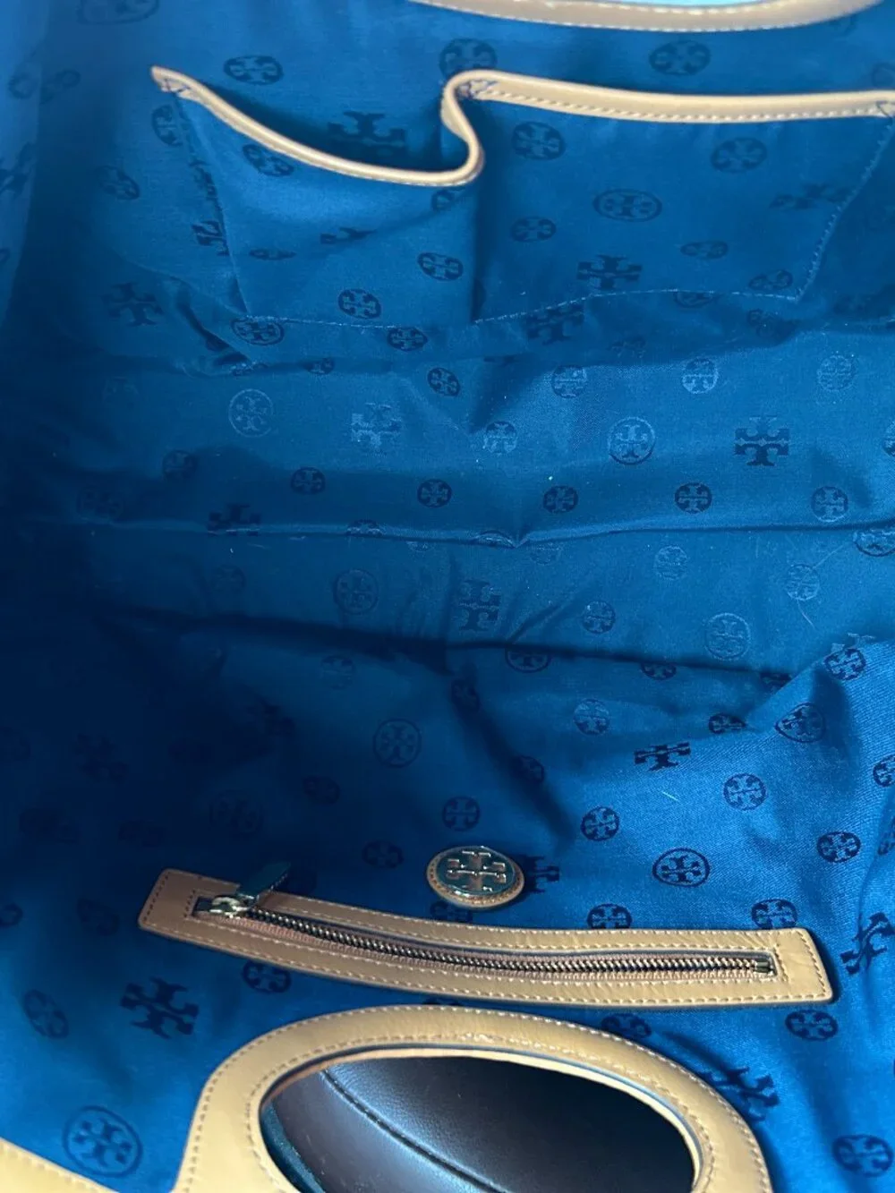 Tory Burch size 19